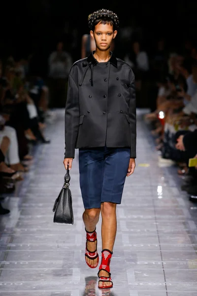 Look 4